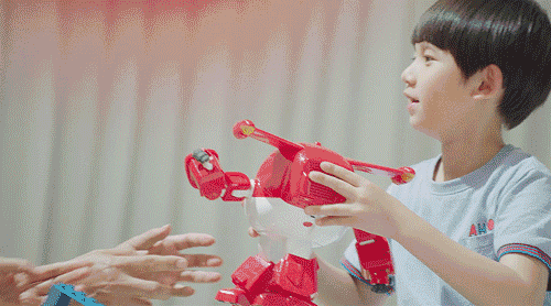 It's a mistake for many mothers to choose toys for children.