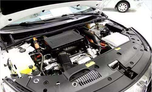 What issues need to be paid attention to when installing the engine assembly process?