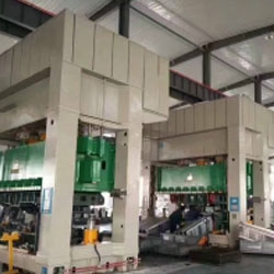 What are the USES of the four column hydraulic press?